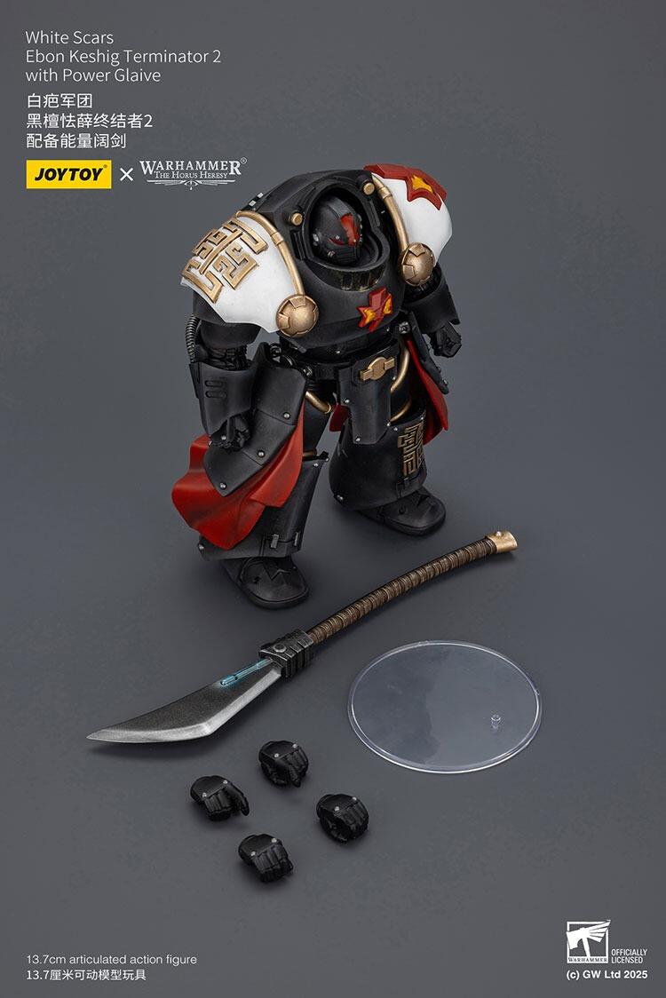 Close-up of Legion Praetor with ornate armour and cape