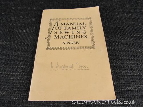 SINGER A Manual of Family Sewing Machines