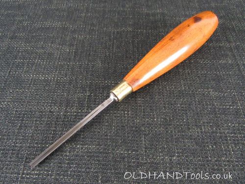 COLQUHOUN & CADMAN 1/8 inch V Carving Tool - No 39 Sweep