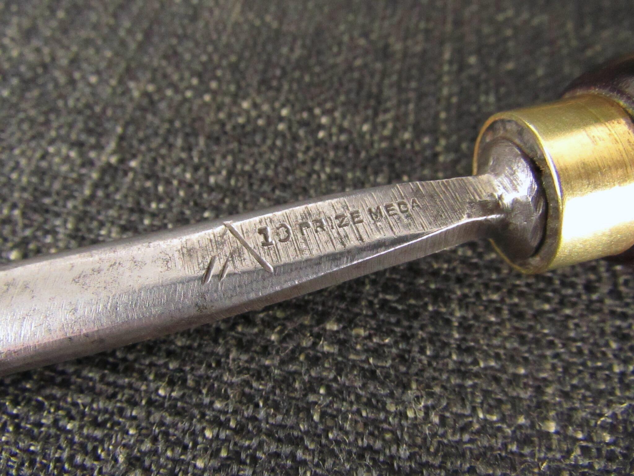 7/16 inch JB ADDIS Carving Gouge - No 7 Sweep