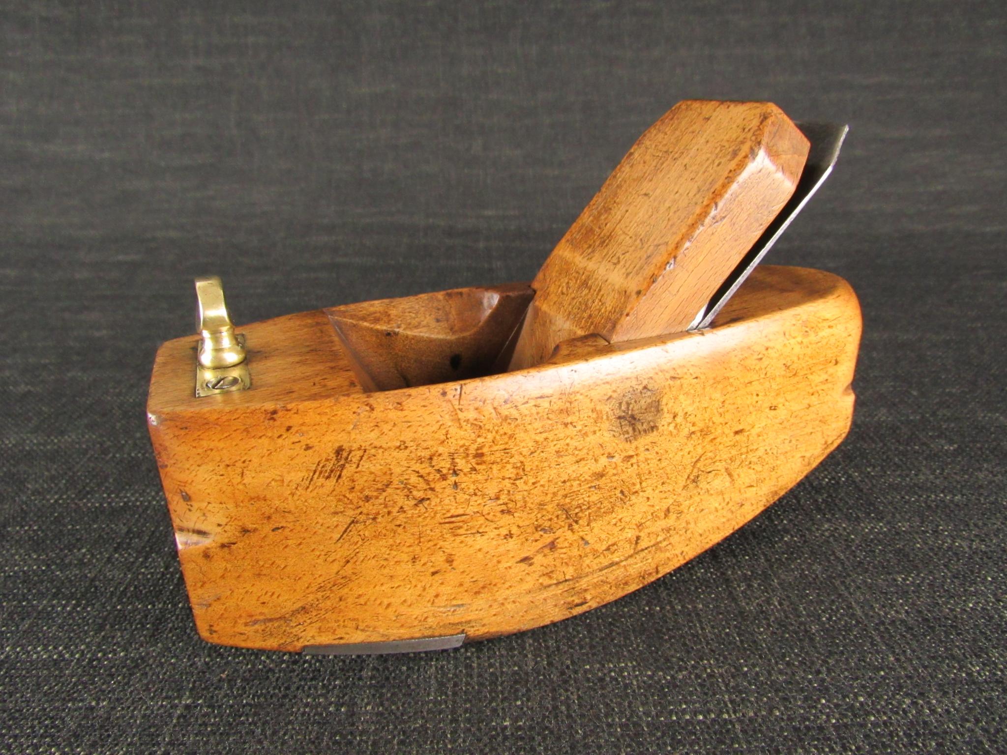 Compass plane outlet