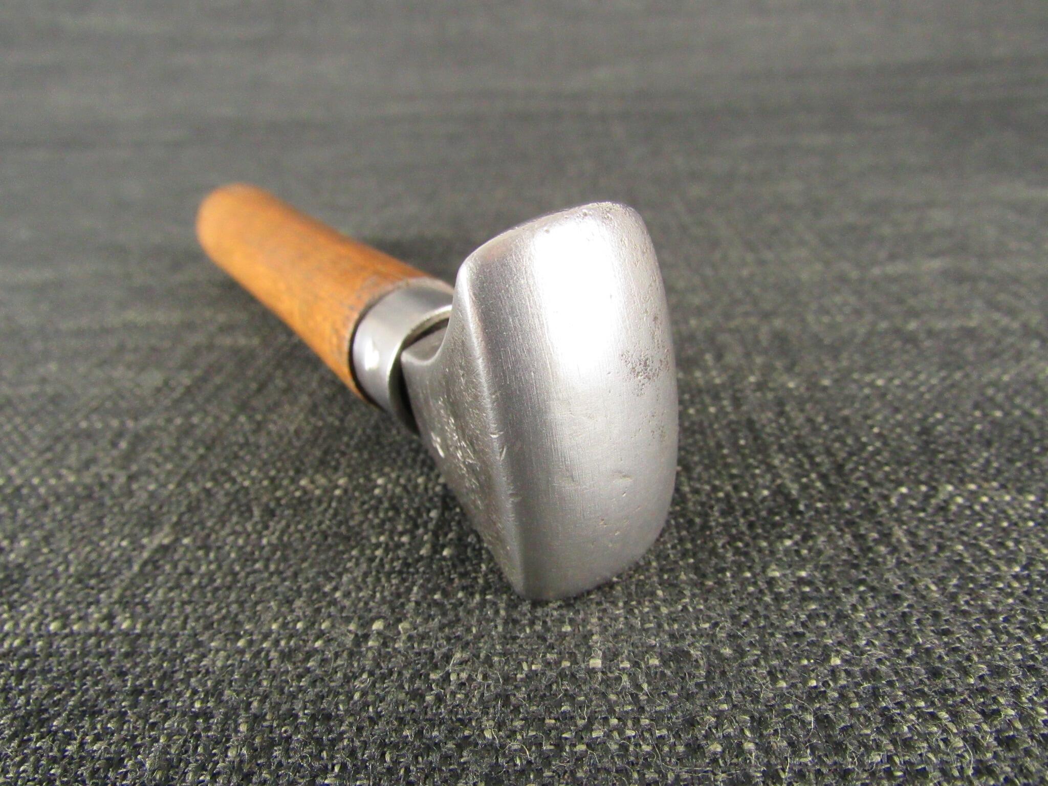 BARNSLEY Shoe Makers No.2 Glazing Iron - RWTC 1942