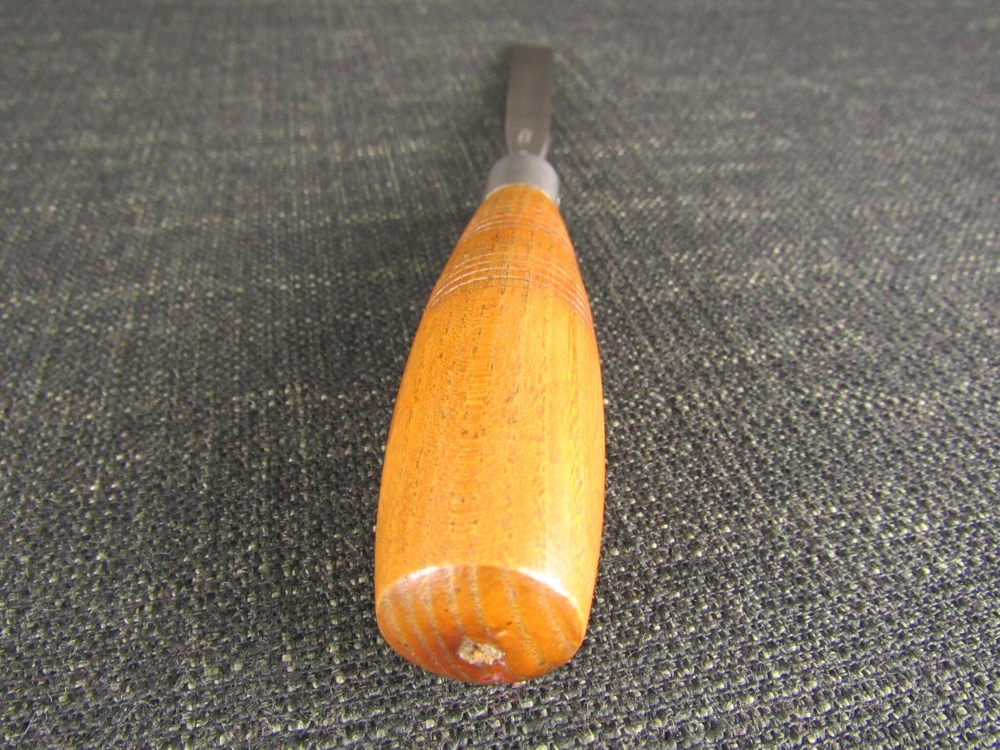 HENRY TAYLOR No 2 Skew Carving Chisel - 9/16 inch