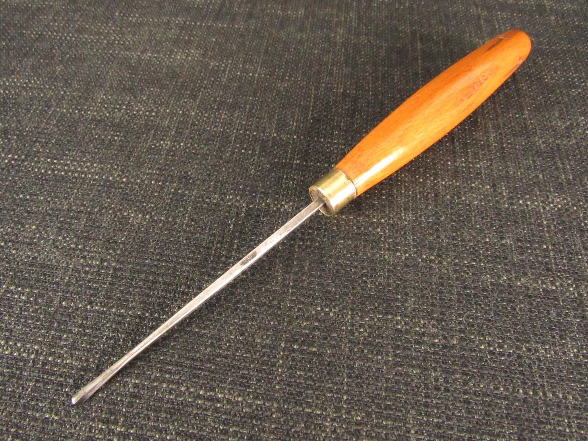 Antique Fishtail Carving Gouge - 1/8 inch 3mm