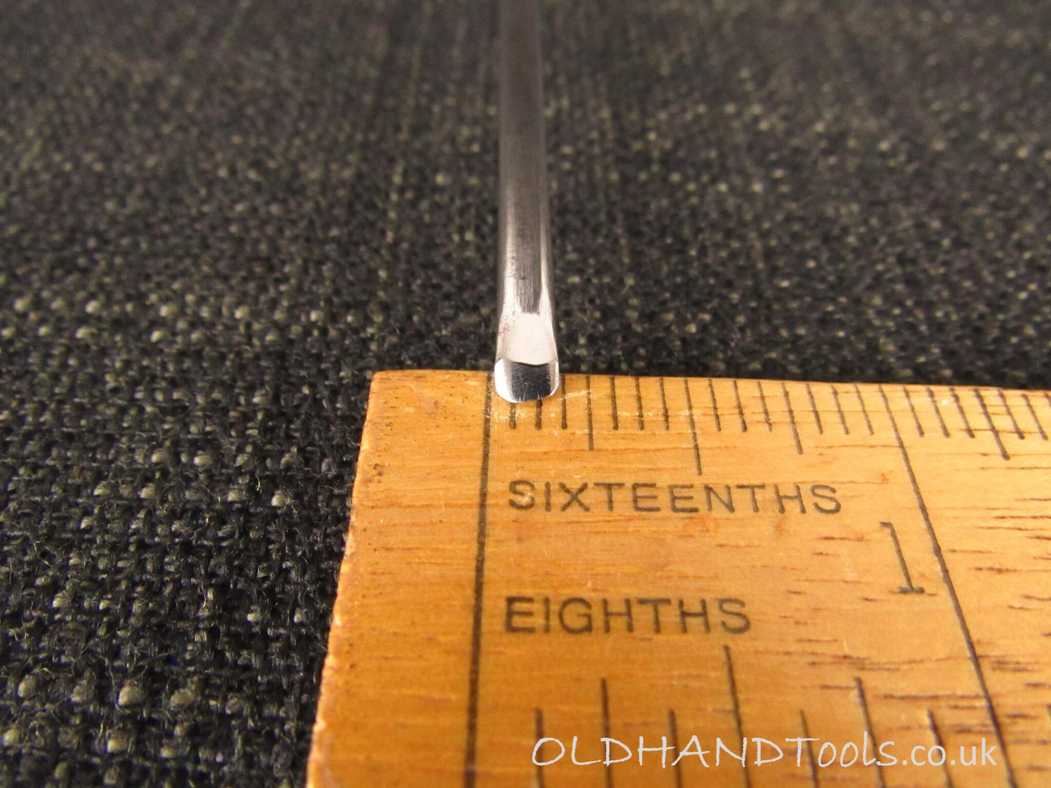 5/32 inch HERRING No 3 Carving Gouge