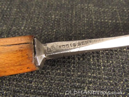 Early ADDIS Senior Curved V Carving Gouge