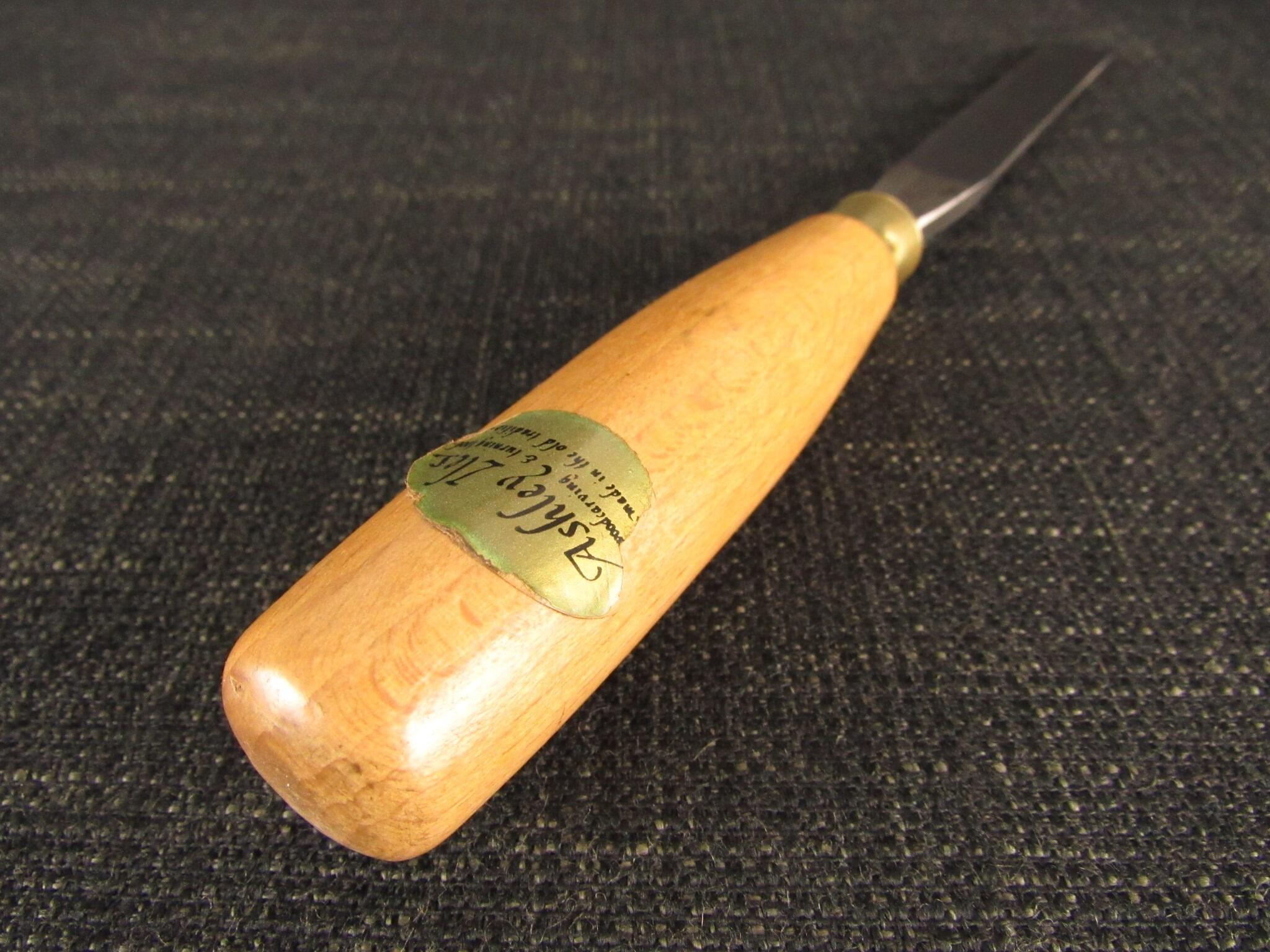 ASHLEY ILES No 3 Straight Carving Gouge - 5/8 inch