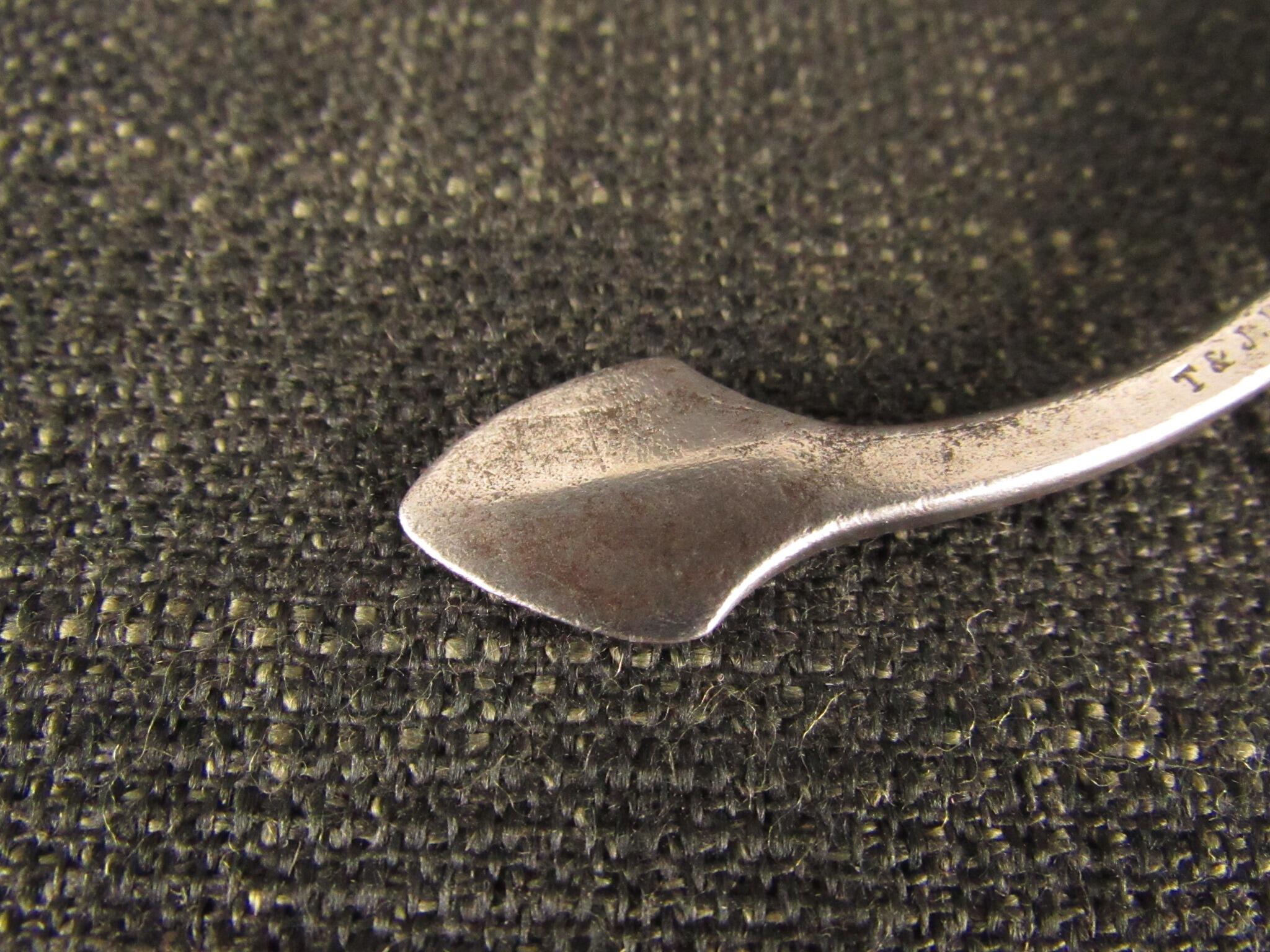 DIXON Single Crease Iron
