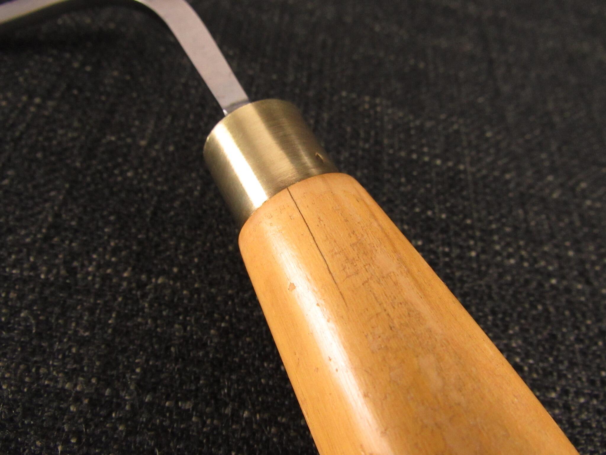 Narrow 1/8 inch Cranked Paring Gouge