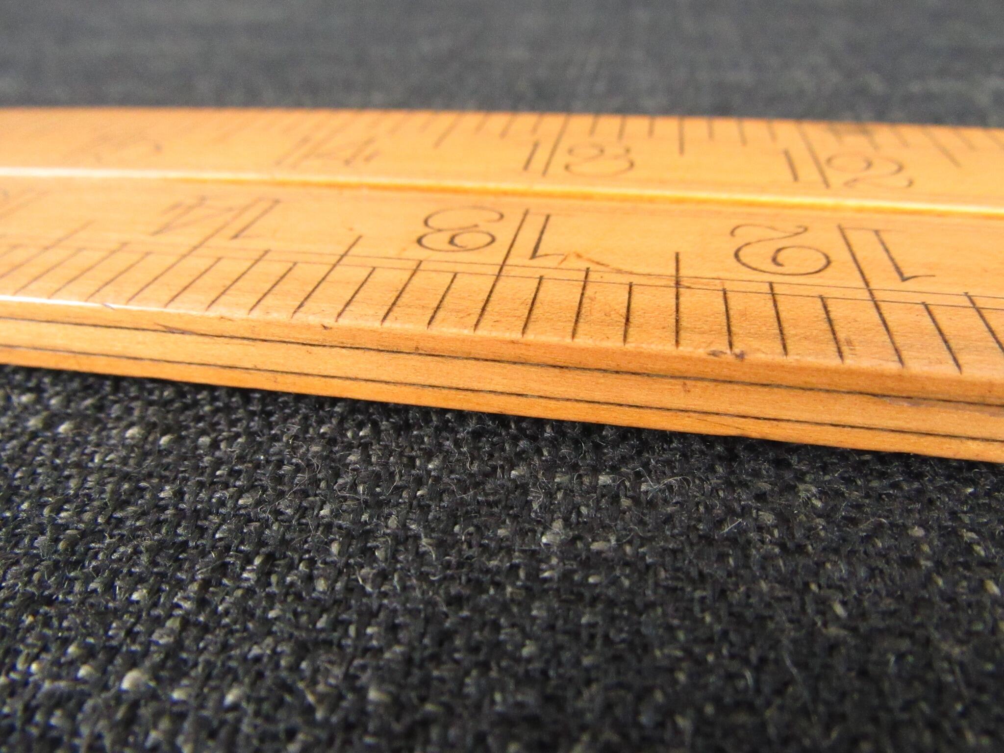 PRESTON Tailors Folding Boxwood Square