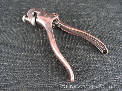ECLIPSE 77 Saw Set with Narrow Hammer & Broad Arrow 1943 Mark