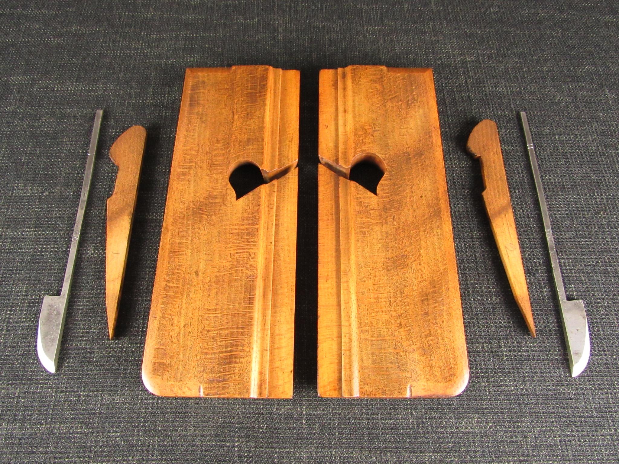 Pair of GRIFFITHS Side Round Moulding Planes *SOLD*