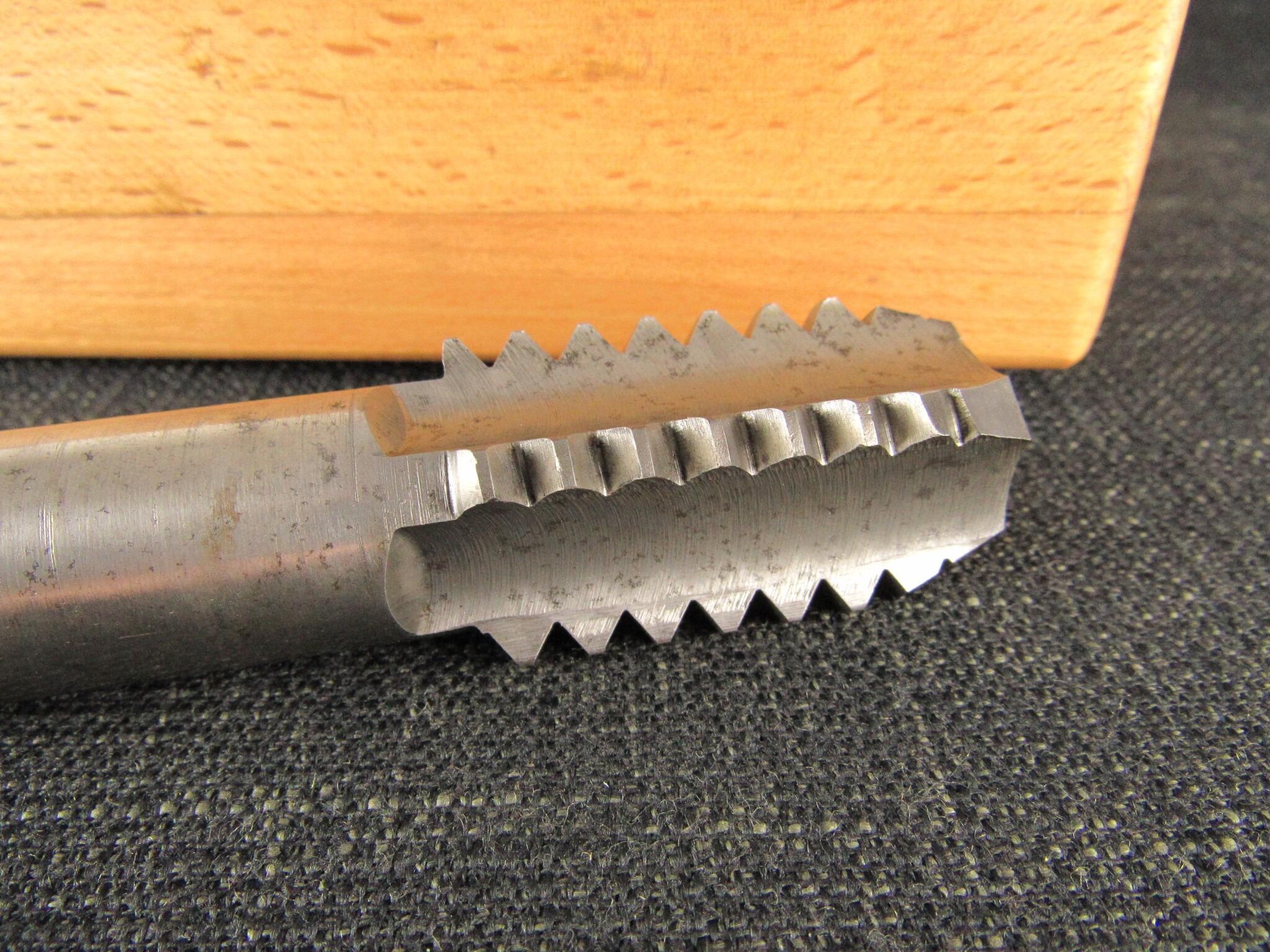 Wooden Screw Box & Tap Wood Screw Set 1 1/4 inch *SOLD*