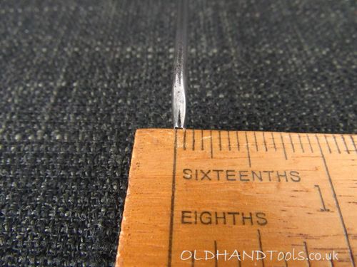 1/16 inch Narrow SJ ADDIS No 11 Deep Carving Gouge