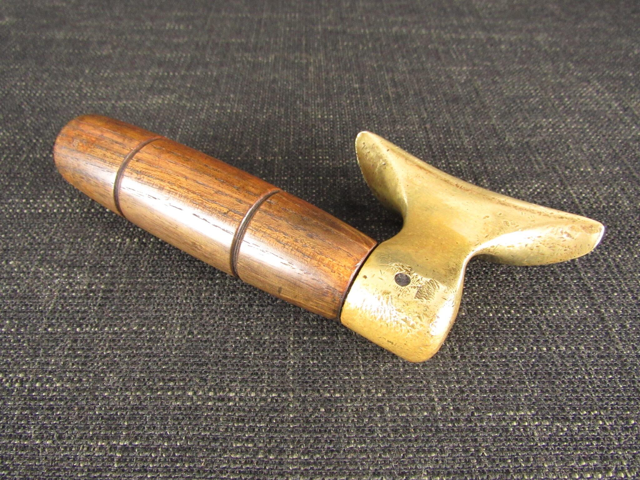 Tollikers, Brass store clamping tool.