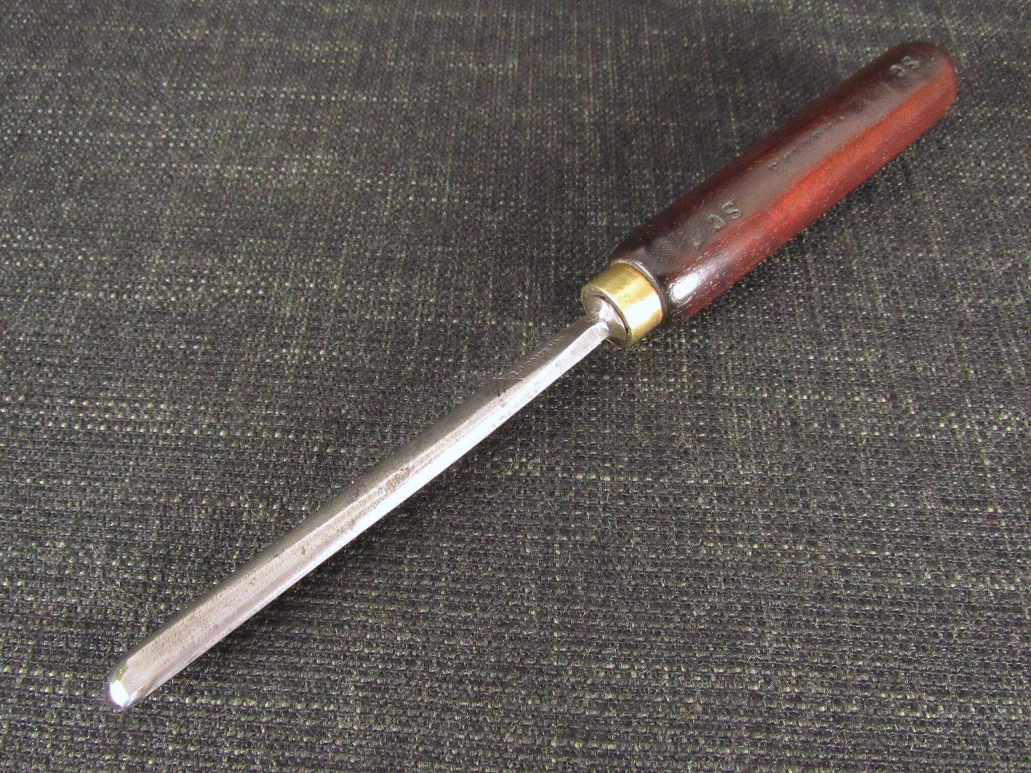 7/16 inch JB ADDIS Carving Gouge - No 7 Sweep