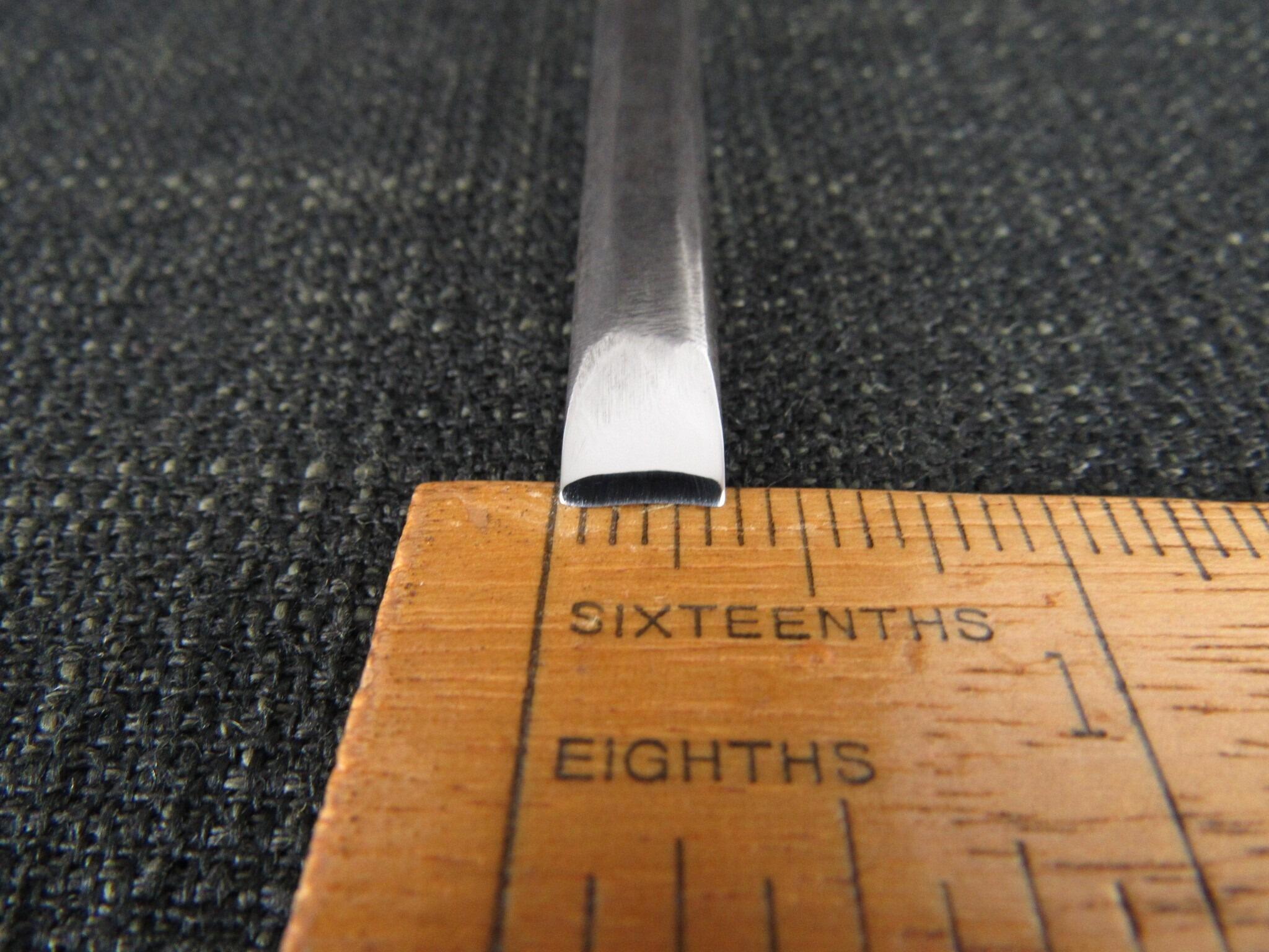 JB ADDIS 5/16 inch No.4 Carving Gouge - 8mm