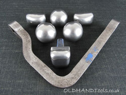 Tinmans Horse Stake with 6 Heads