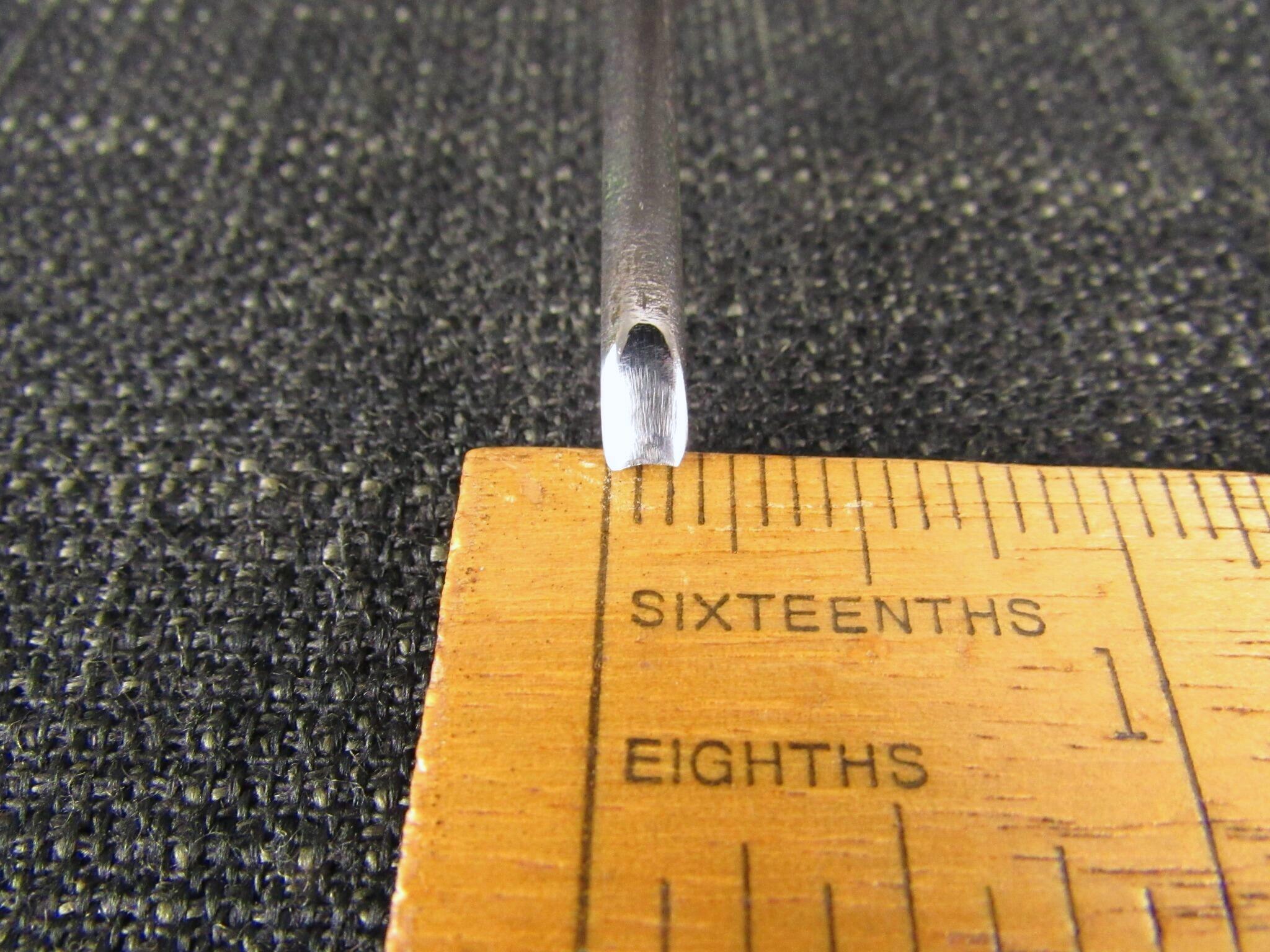 HENRY TAYLOR No 15 Curved Carving Gouge - 1/8" 3mm