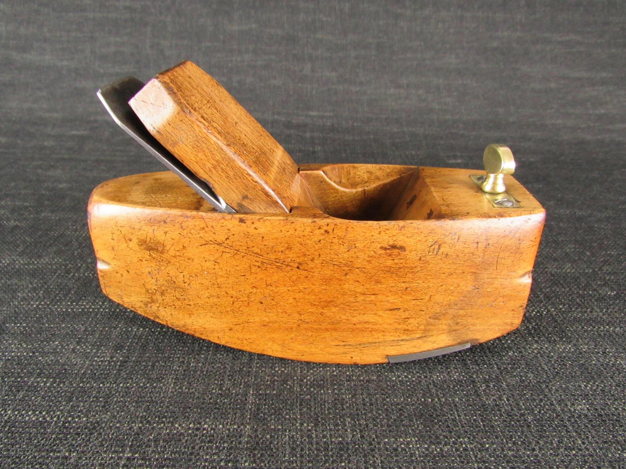 VARVILL Wooden Compass Plane with Screw Stop *SOLD*