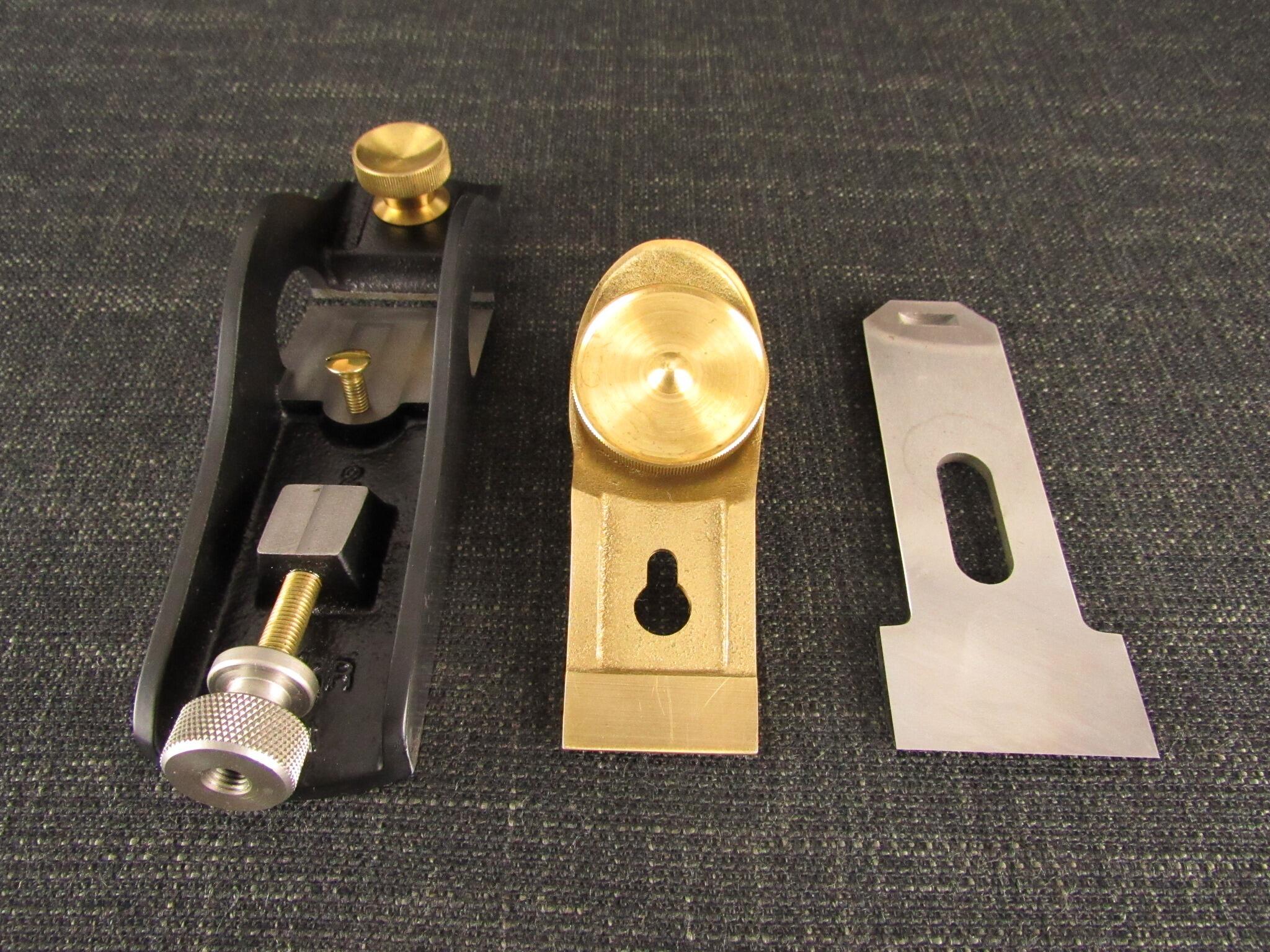 Lie-Nielsen No.60-1/2R ブロック　プレーン No. 60-1/2 Adjustable Mouth Block Plane, Grooved Lie-Nielsen Toolworks