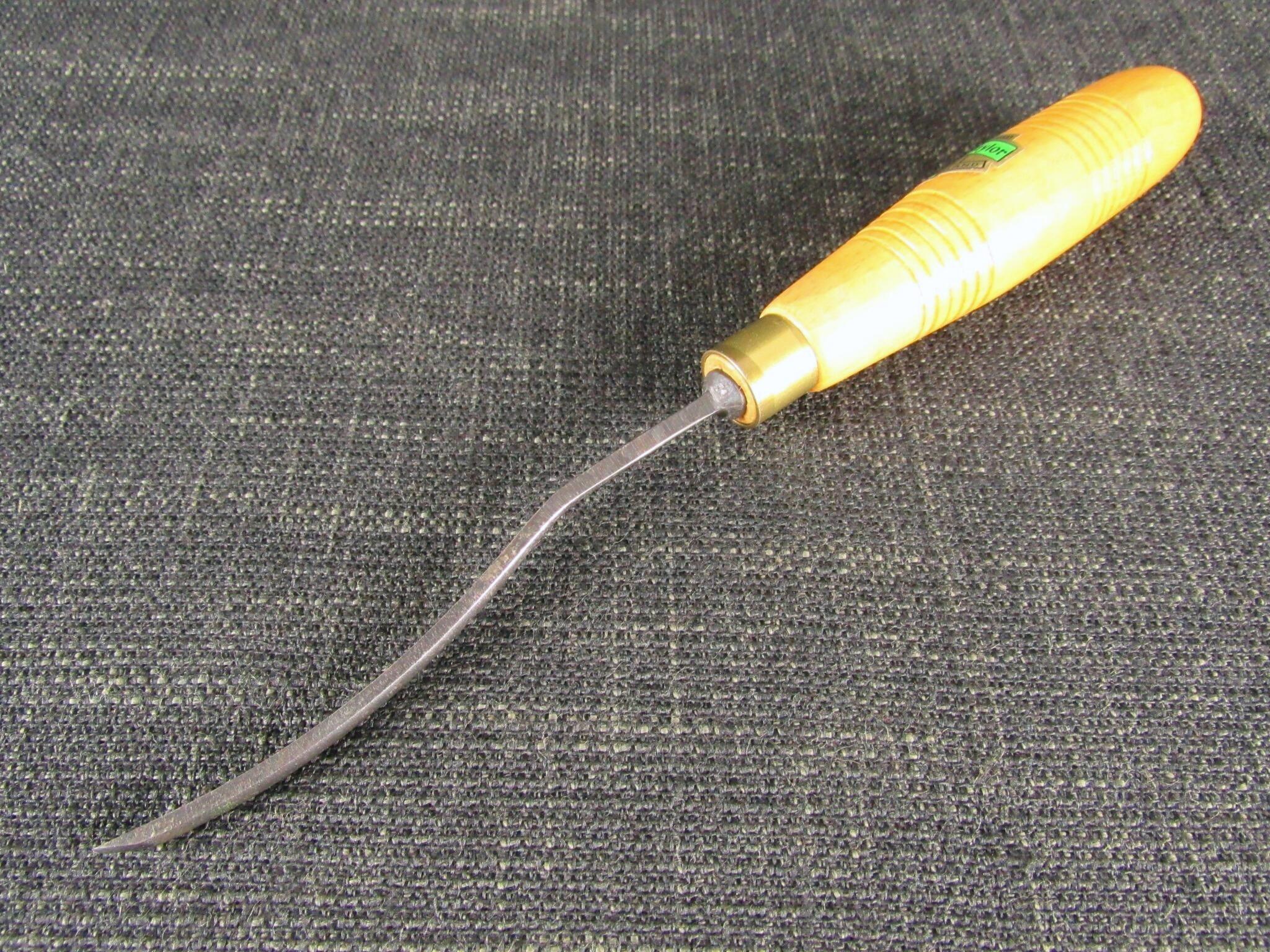 HENRY TAYLOR No 15 Curved Carving Gouge - 1/8" 3mm