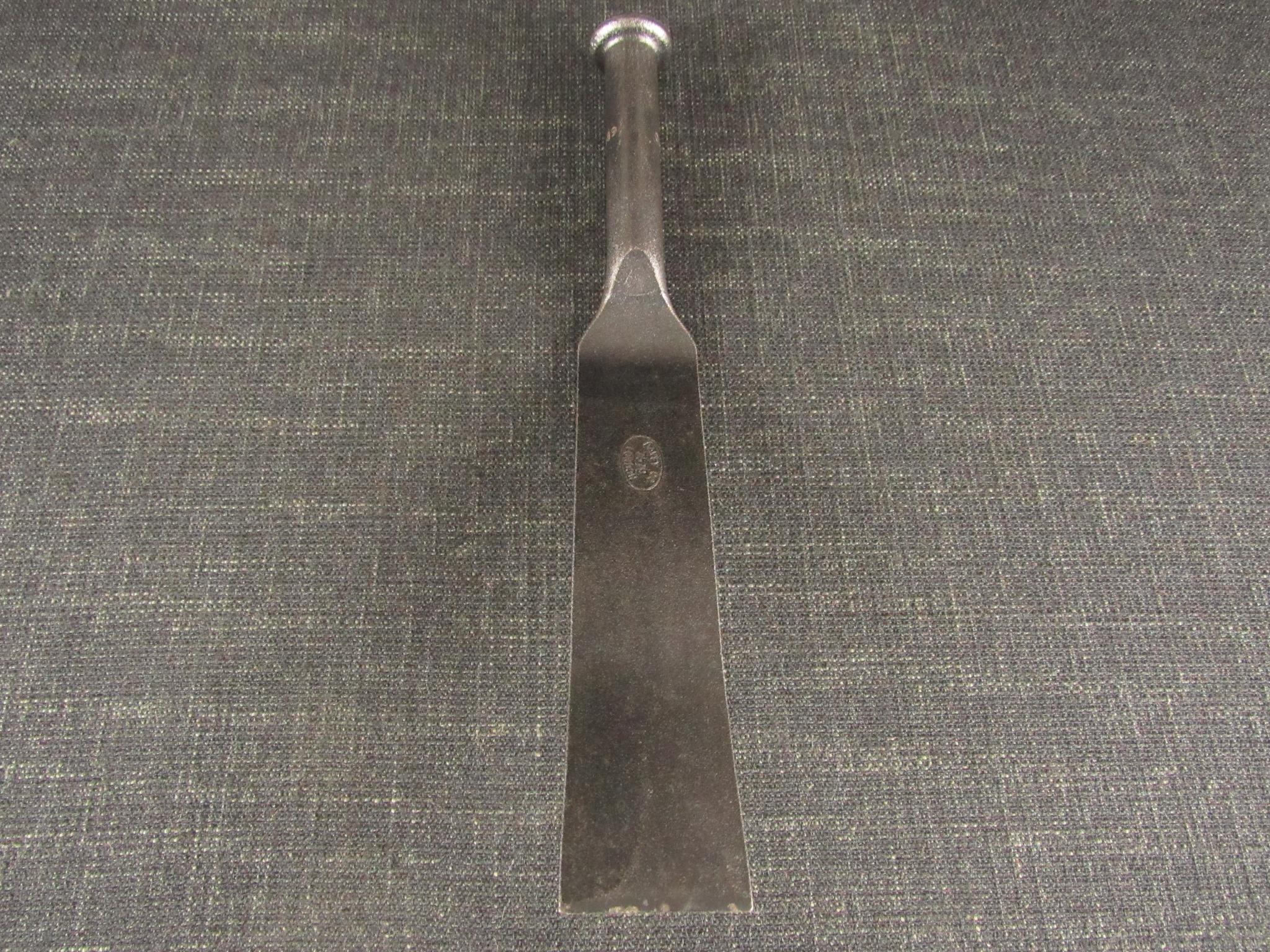 DAVEY & CO Bent Sharp Caulking Iron with Broad Arrow Mark - Unused New Old Stock