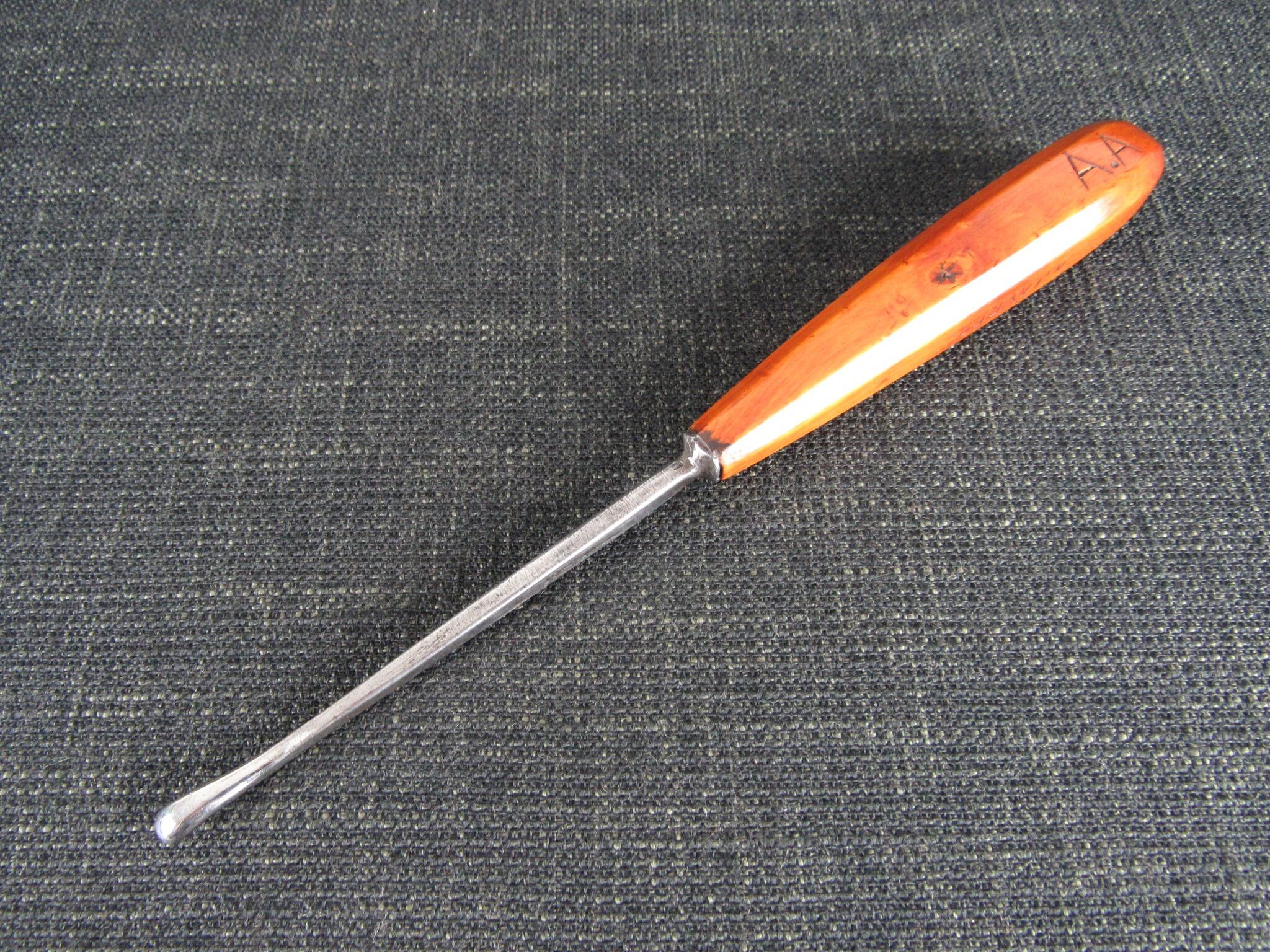 JB ADDIS No 28 Spoon Carving Gouge - 1/4 inch