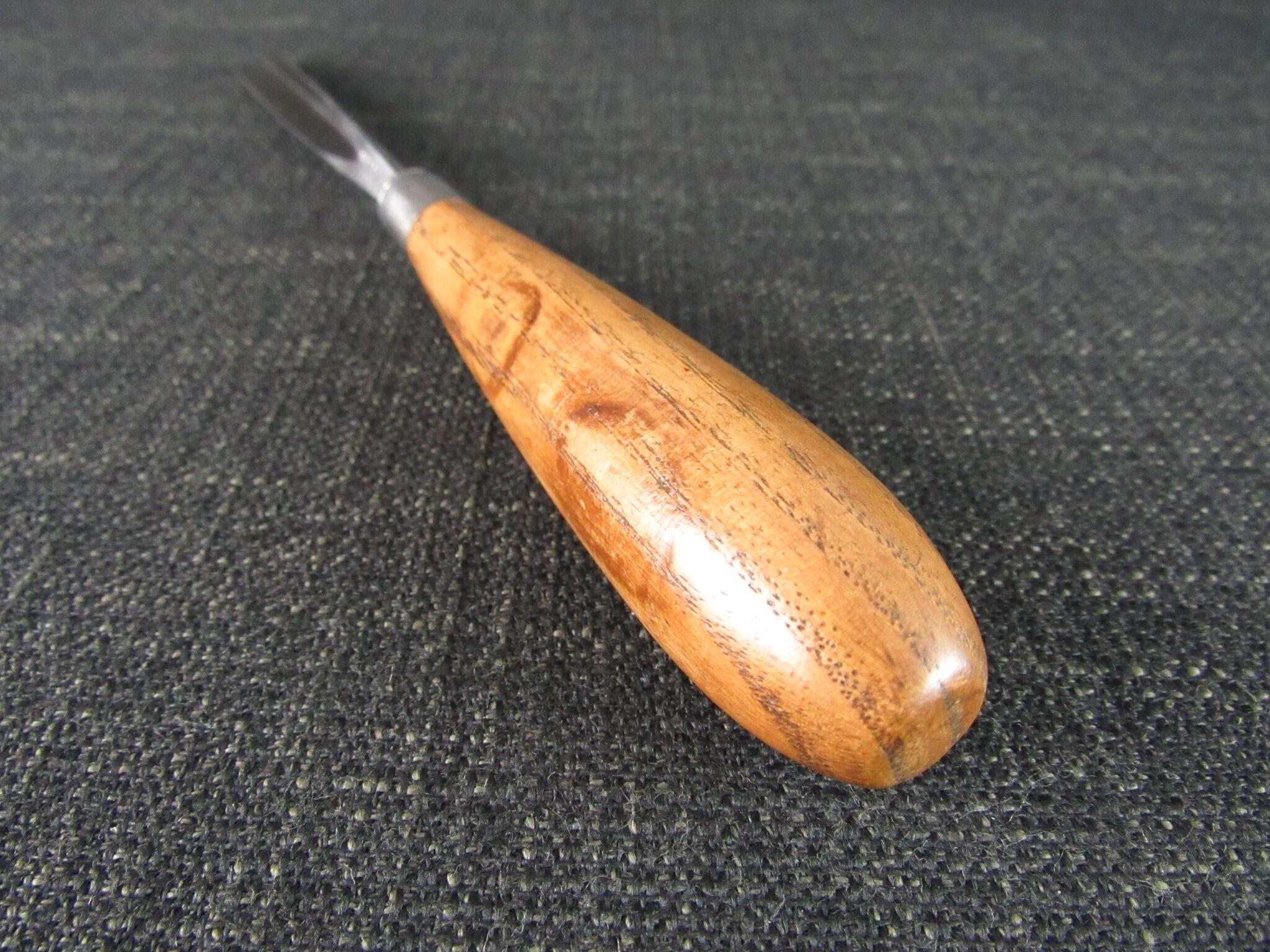 JB ADDIS 3/8 inch No 39 V Carving Tool