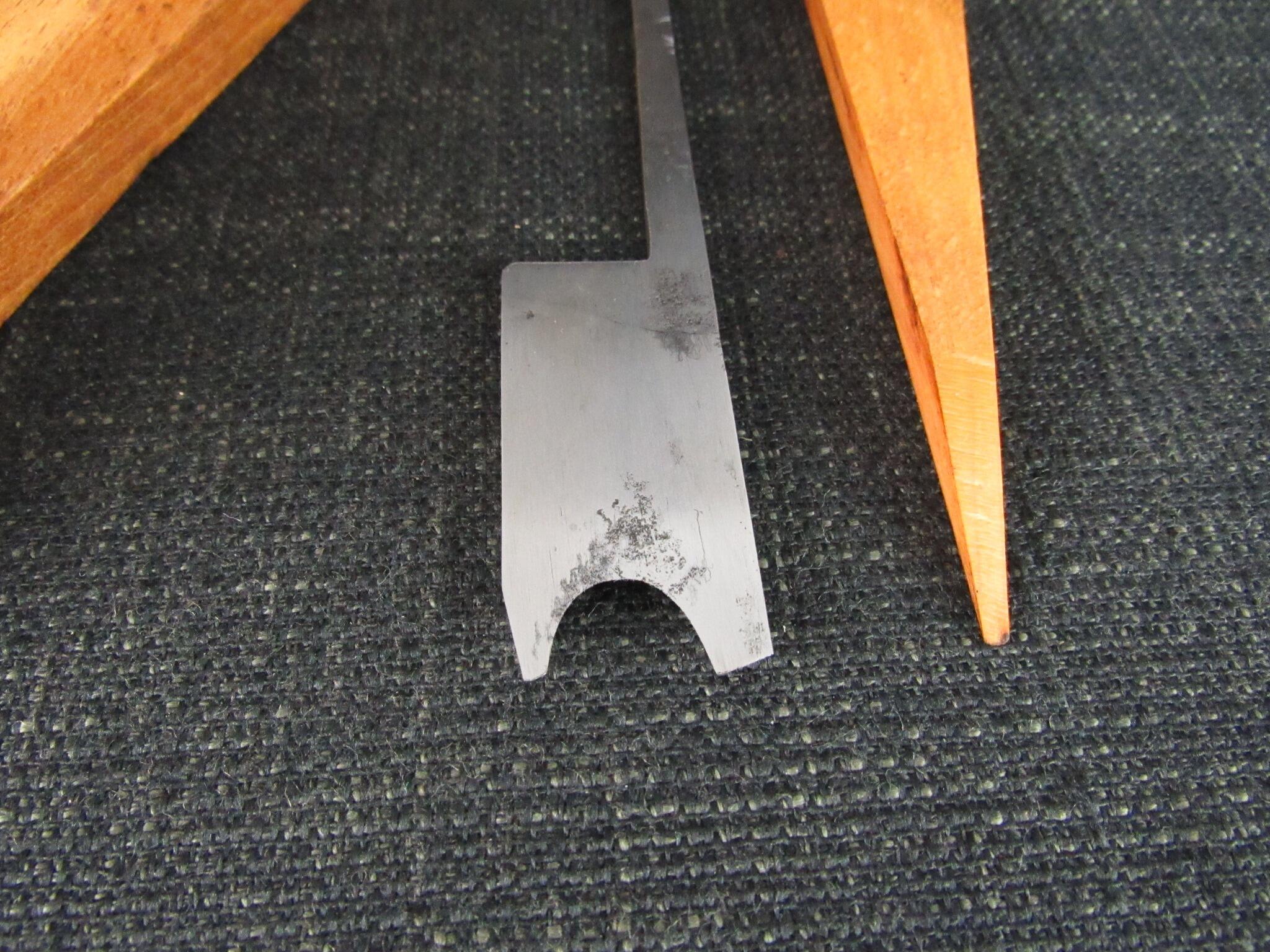 T HEWITT 5/8 inch Side Bead Moulding Plane
