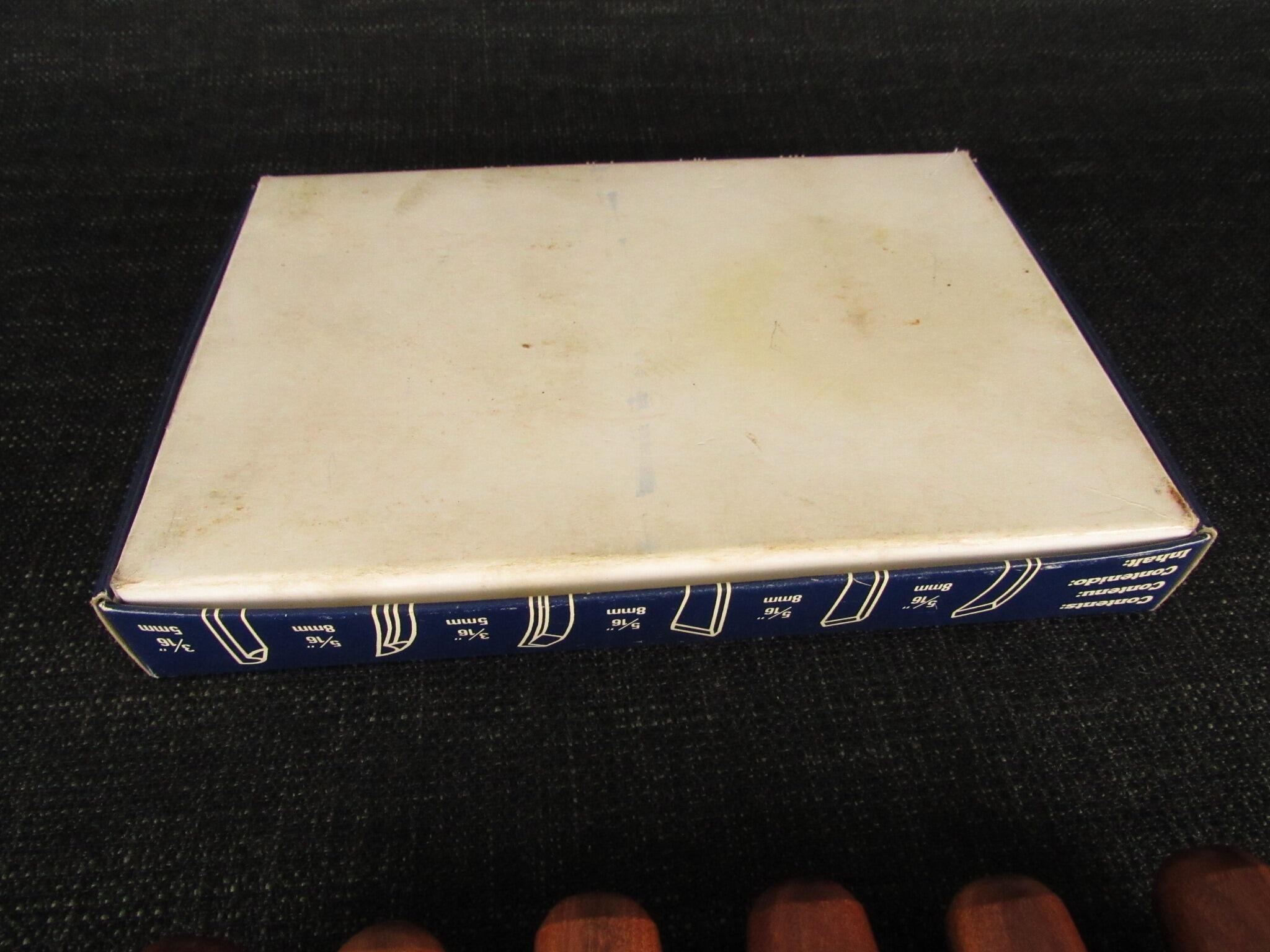 Set of 6 MARPLES M153 Carving Tools *SOLD*