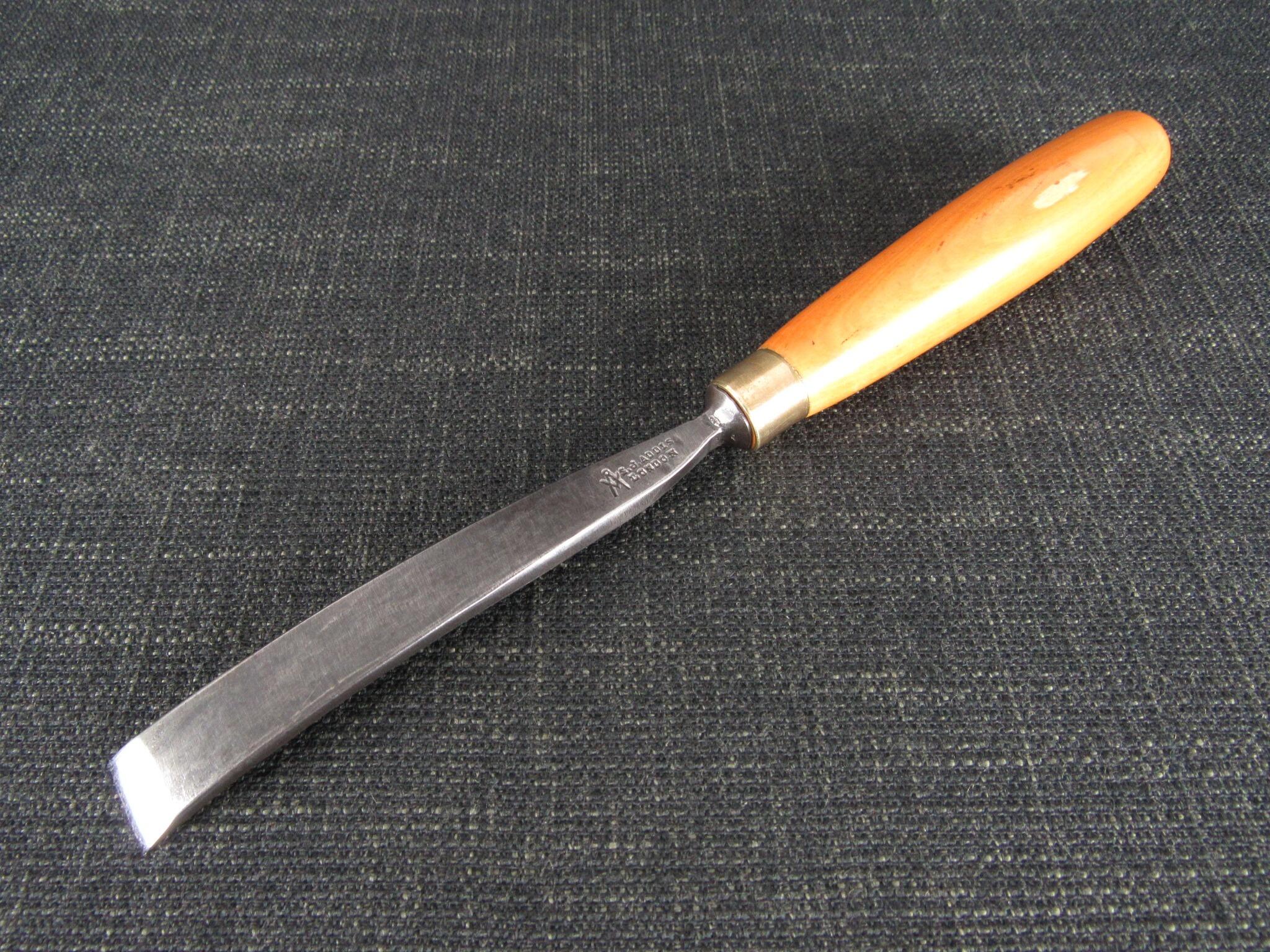 SJ ADDIS London 11/16 inch No 12 Curved Carving Gouge - 18mm