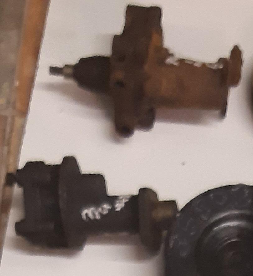 Oil Pumps and Pipes