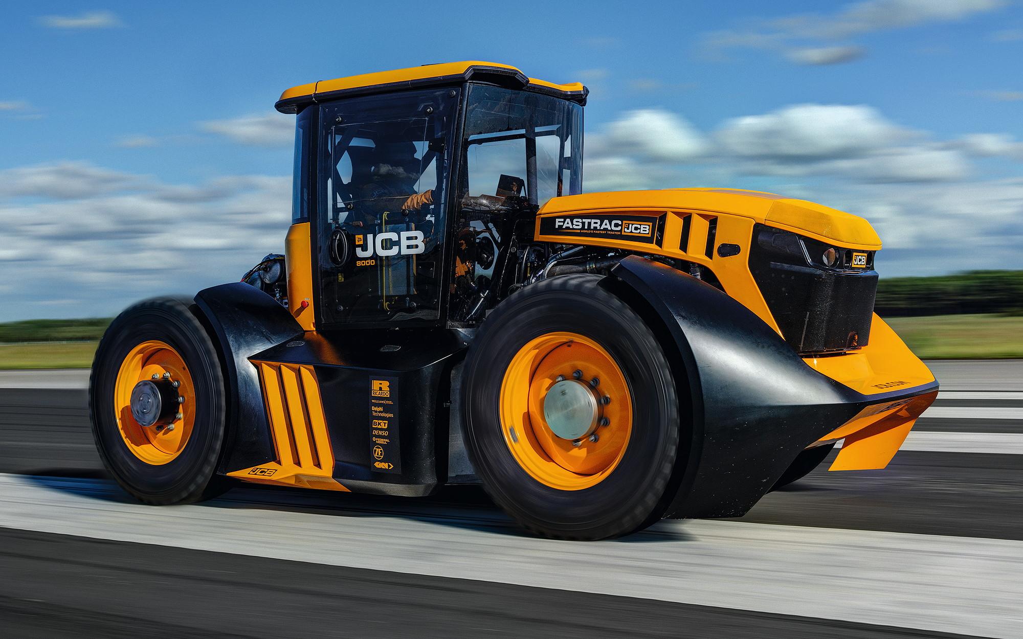 JCB and Guy Martin break British tractor speed record on BKT tyres