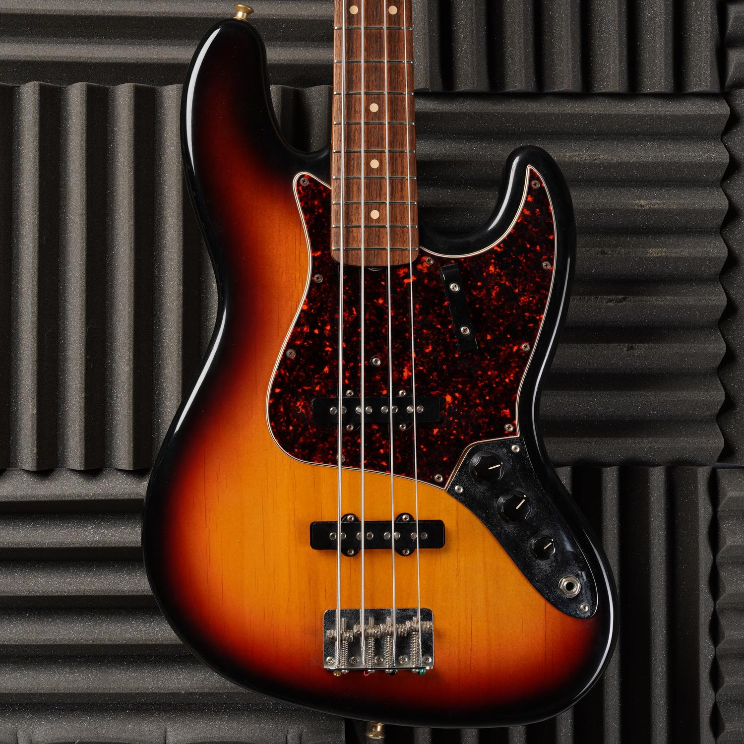 Fender American Vintage '62 Jazz Bass 2001 3-Color Sunburst