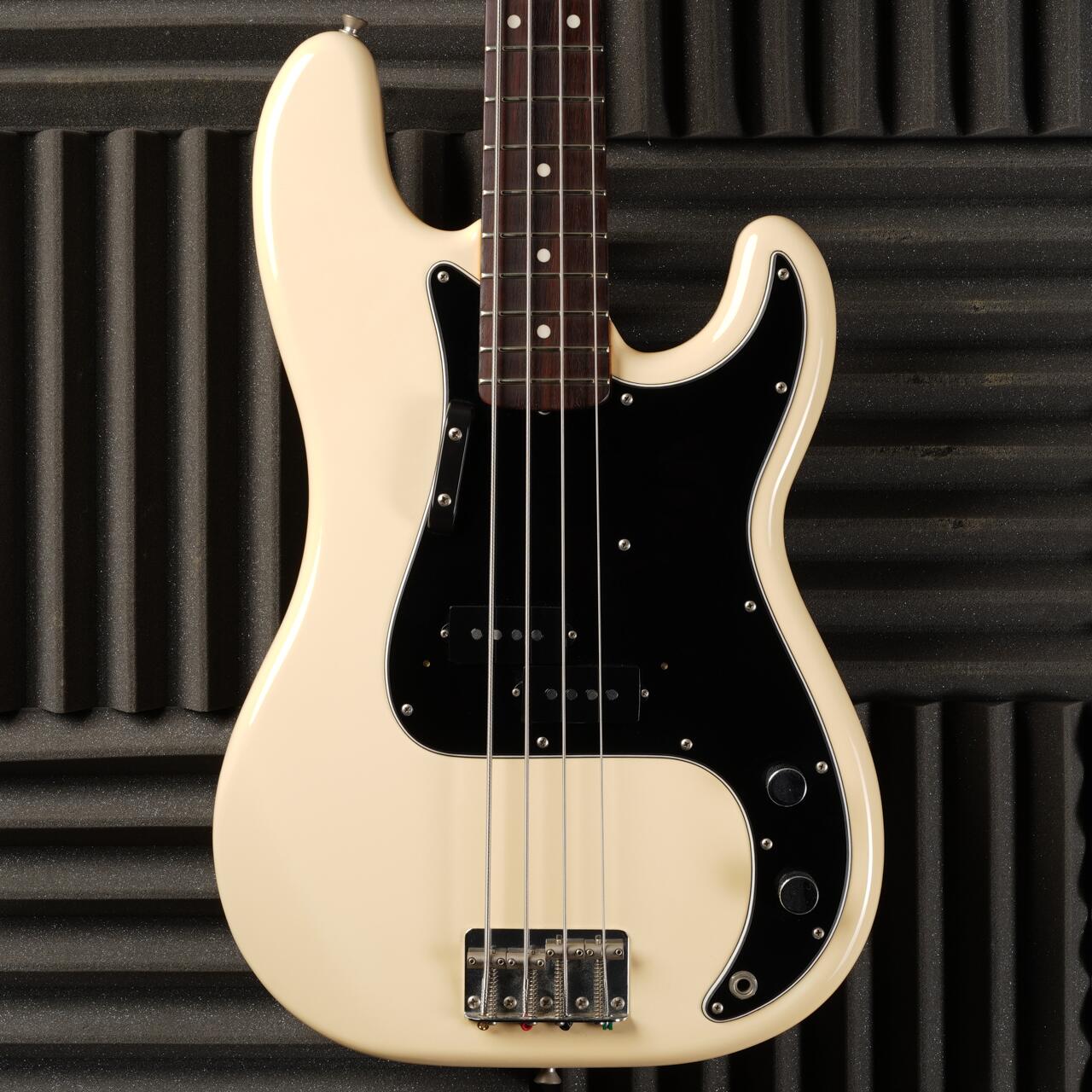 Fender PB70-70 US Precision Bass Reissue MIJ 2002 Olympic White