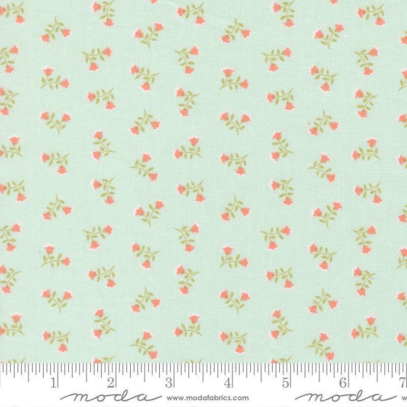 Moda Sunbonnet - Tossed Petals Pale Blue