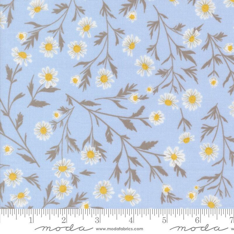 Moda Sun Drenched - Wild Daisy Chain Sky