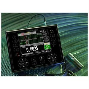 The Dakota BT2-DL shown in use on a green metalic background