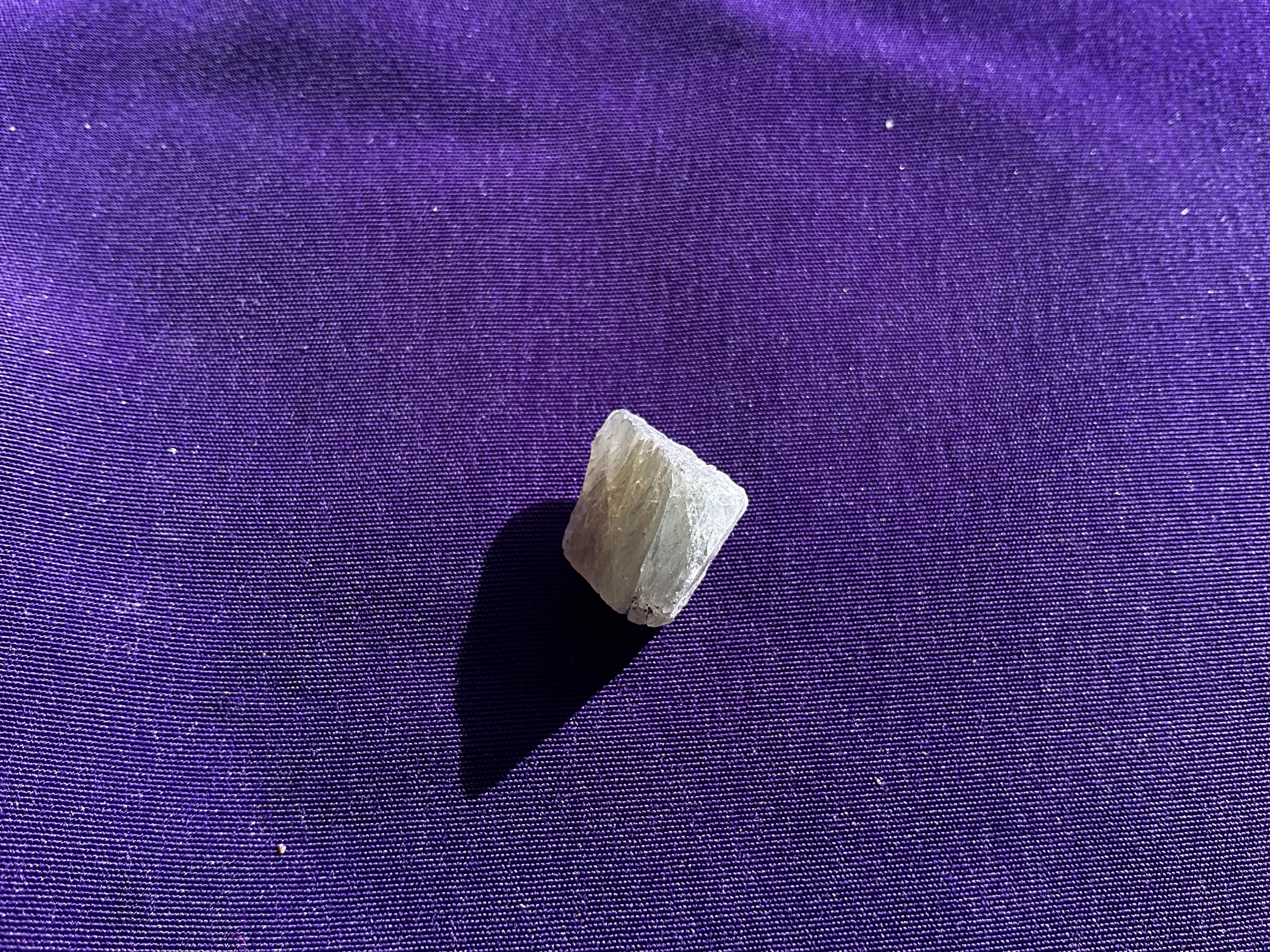 画材 Sapphire Genuine Fine 3.99 ct Blue/Pink Bi-color Sapphire