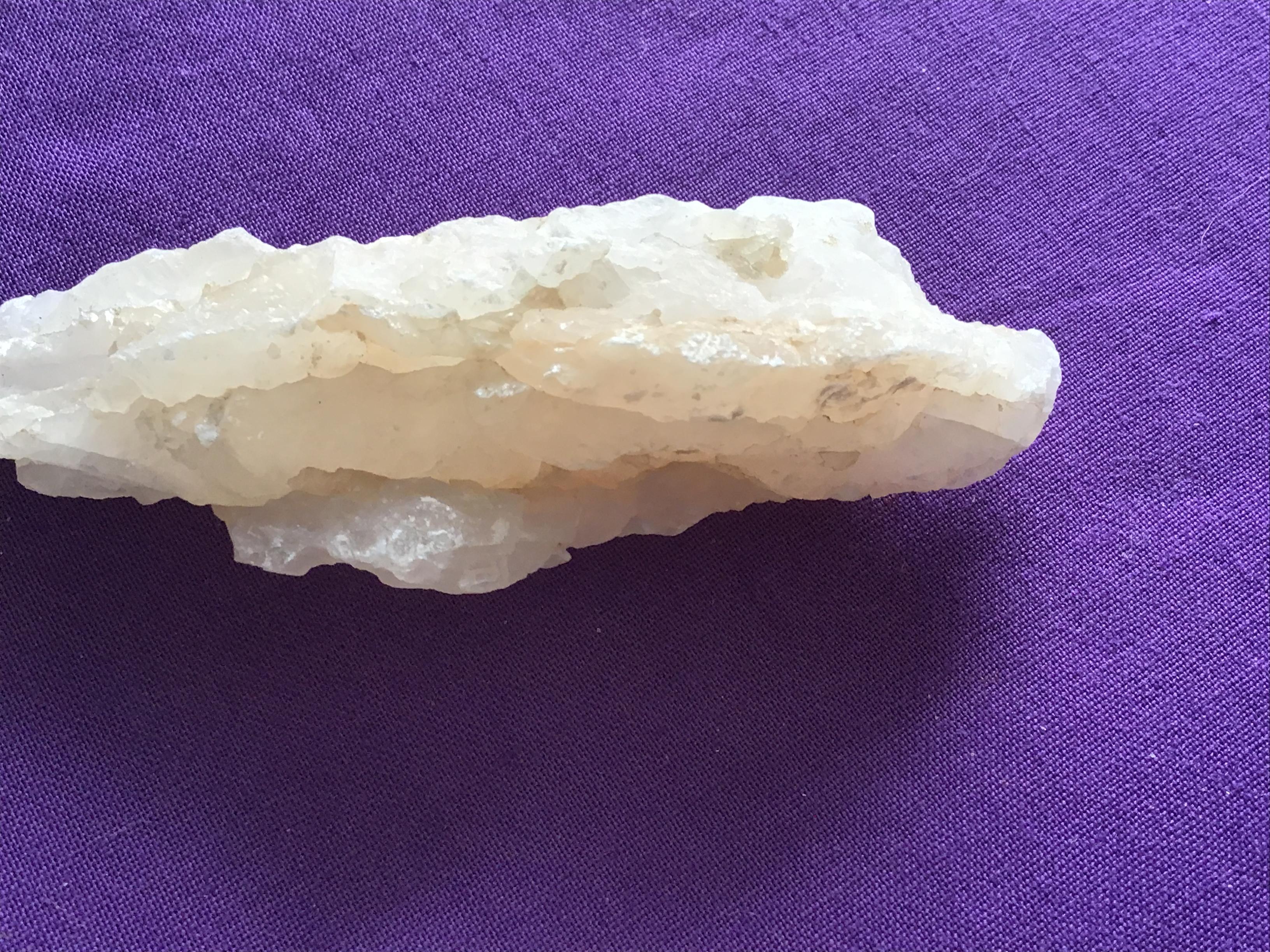 S1522 Egyptian Alabaster