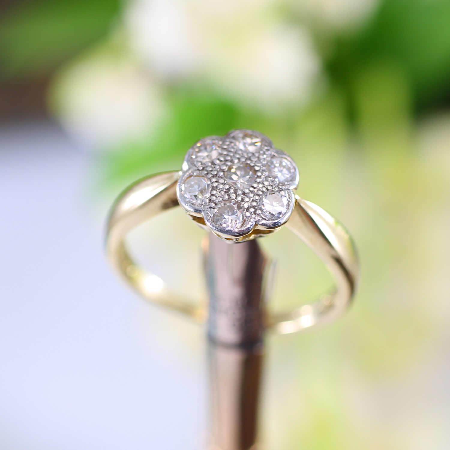 Pre-owned Edwardian Style Daisy Flower Ring 18 Carat Gold - Main Image
