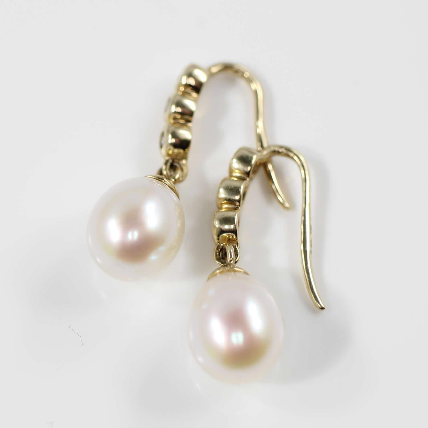 9 carat yellow gold earrings