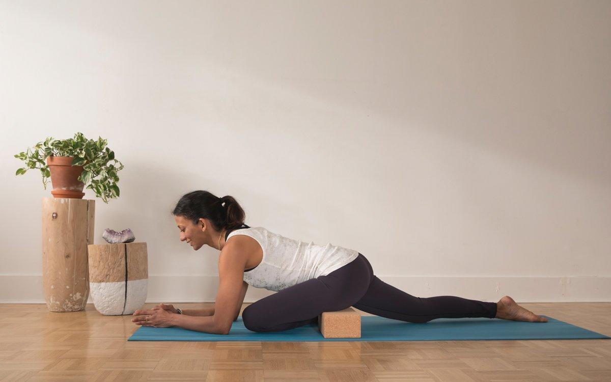 6 Benefits of Yoga Blocks & How To Use Them