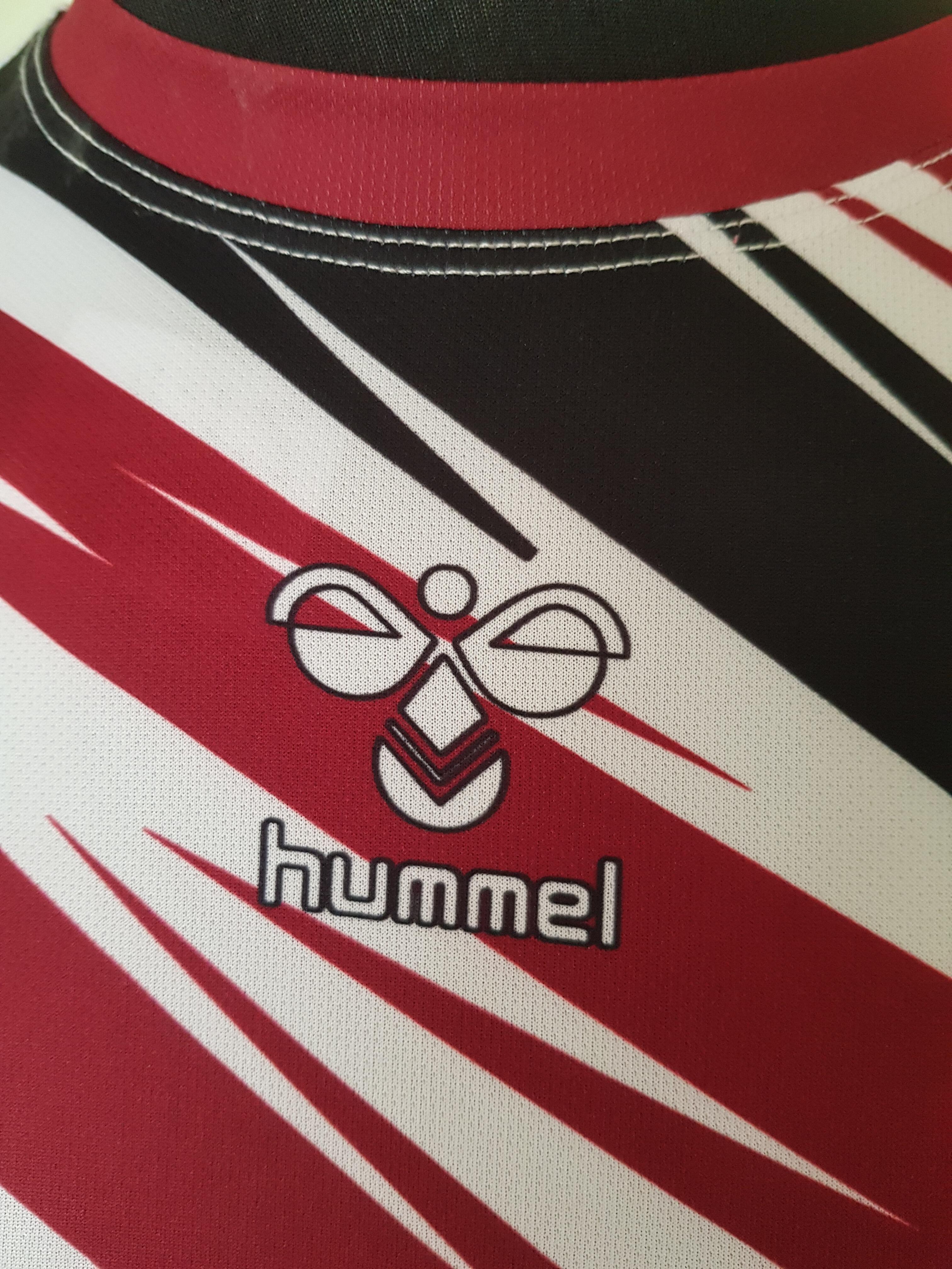 2021 Wigan Warriors, Player issue training shirt, Size L. Zak Hardaker collection