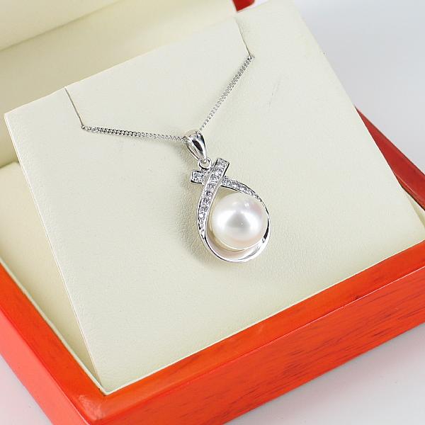 White Pearl & Diamond Pendant Necklace 9-9.5mm 18K White Gold