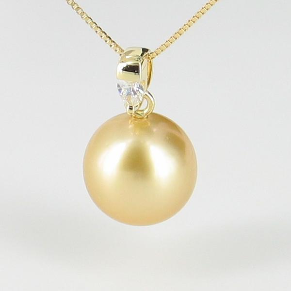 18K South sea pearl necklace with dia