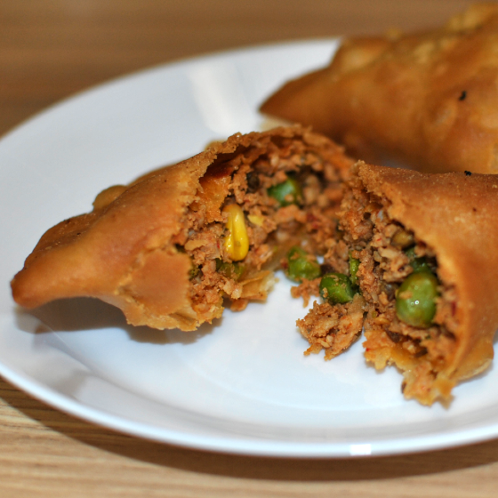 Chicken Keema Samosas, Ready To Eat | Arzu Samosa Savouries