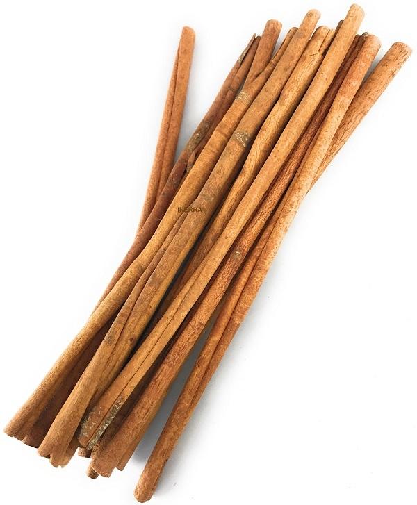 natural dried cinnamon sticks potpourri wreath decoration 15cm