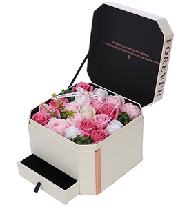 Pink and Ivory Rose Box presentation